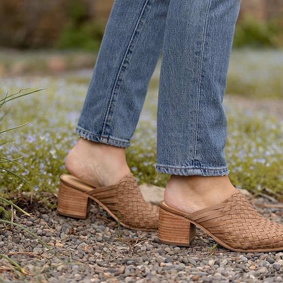 NWOB Nisolo All-Day Woven Heeled Mules Tan Leather Size 6.5 - Picture 1 of 15